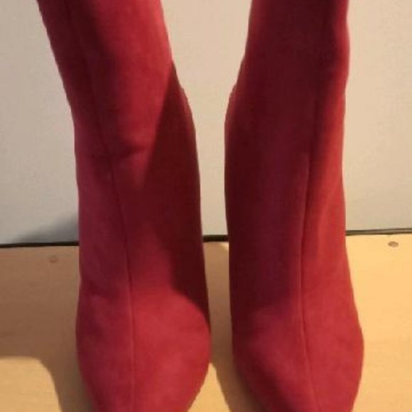 Shoes - Picture 4 of 5